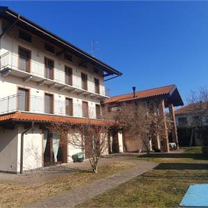 Villa In Vendita a Borgomanero