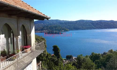 Splendido attico vista lago