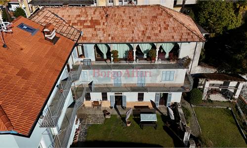 Splendido attico vista lago