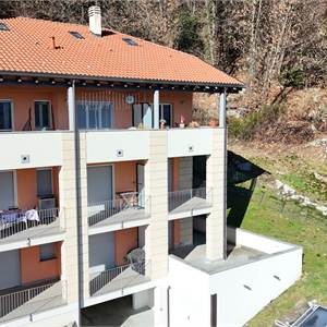 2 locali In Vendita a Pella